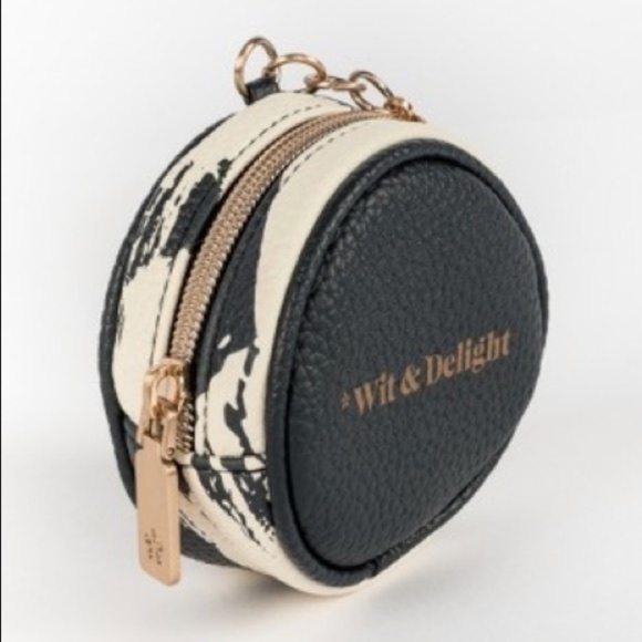 WIT & DELIGHT Handbags - WIT & DELIGHT  Round Coin Purse Bag Accessory